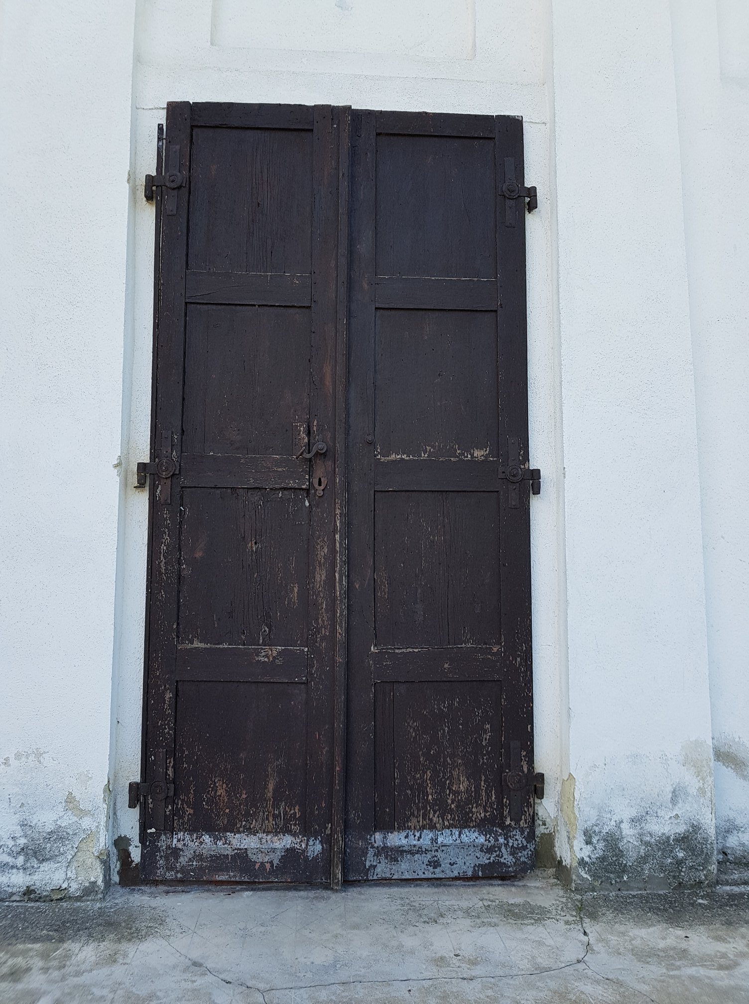 Reštaurovanie dverí ev. kostola v Zelenom - Artisan